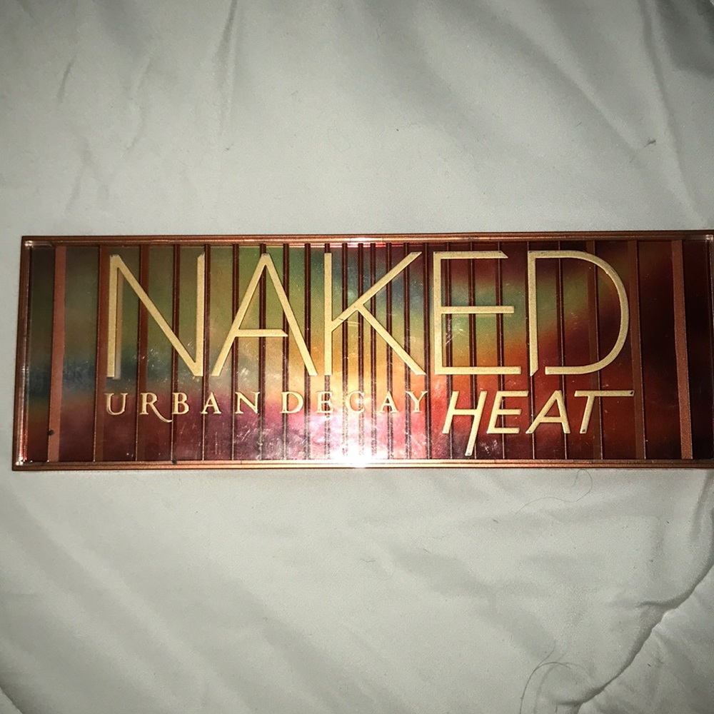 UD Naked HEAT Palette